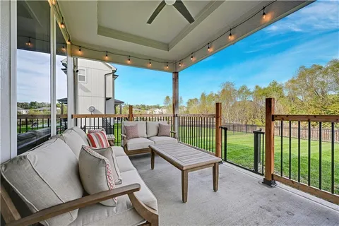 $515,000 | 18914 189th Street, Spring Hill, KS 66083