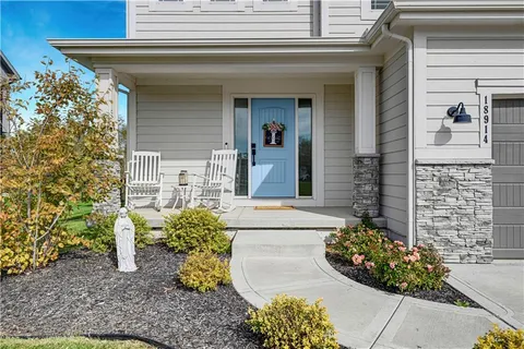 $515,000 | 18914 189th Street, Spring Hill, KS 66083