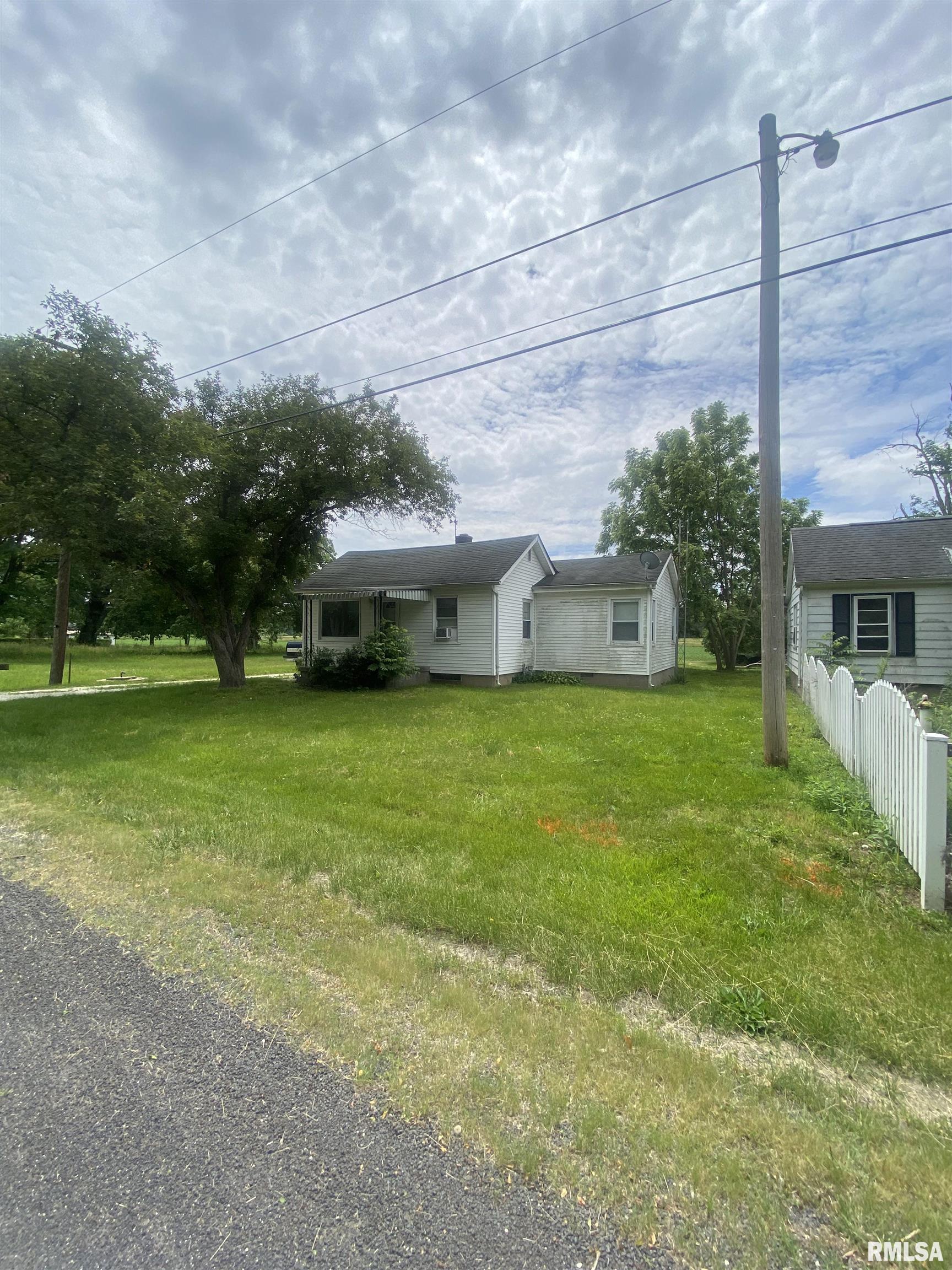 10216 West Powder Mill Road Edwards, IL 61528 - Photo 2 of 4