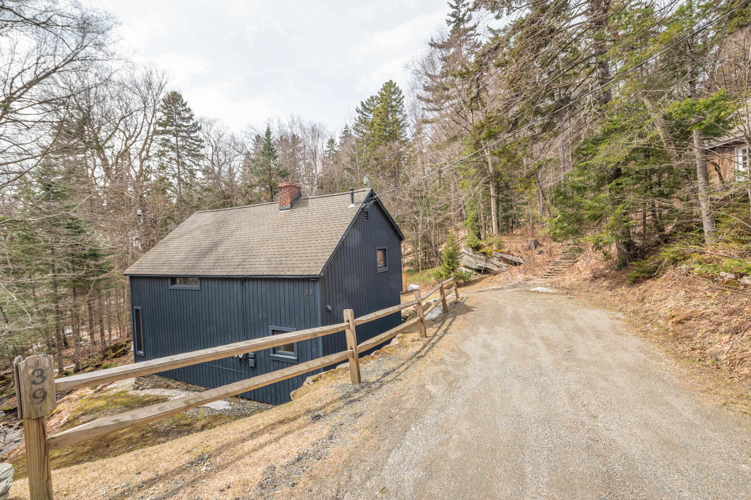 39 Parsons Road Wilmington, VT 05363 - Photo 22 of 27