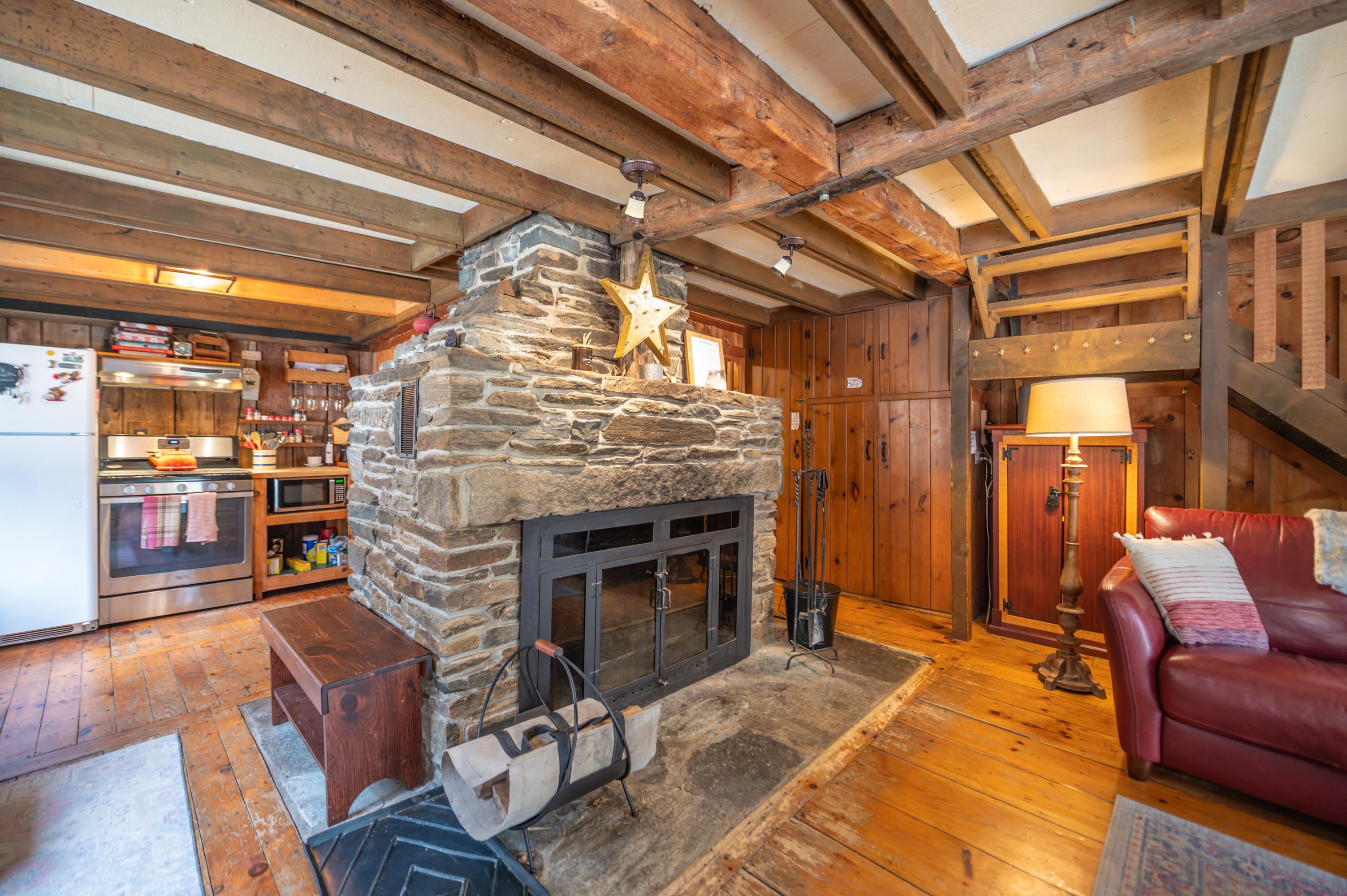39 Parsons Road Wilmington, VT 05363 - Photo 7 of 27