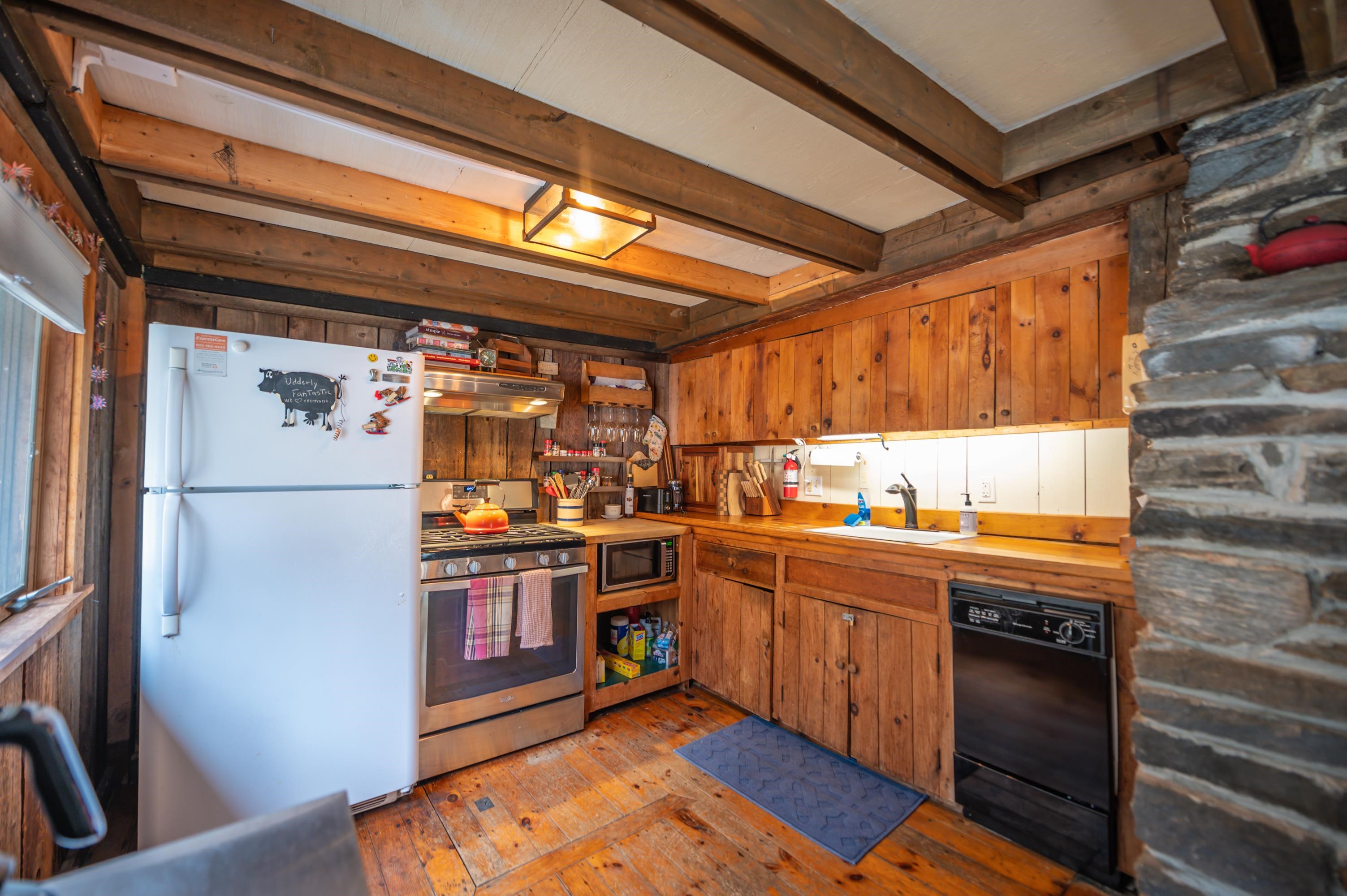 39 Parsons Road Wilmington, VT 05363 - Photo 8 of 27