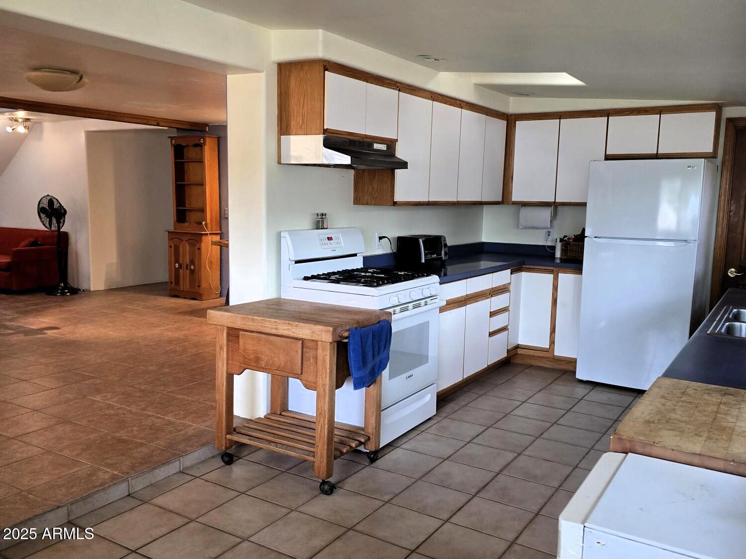 1642 East River Bend Road Camp Verde, AZ 86322 - Photo 15 of 38 kitchen