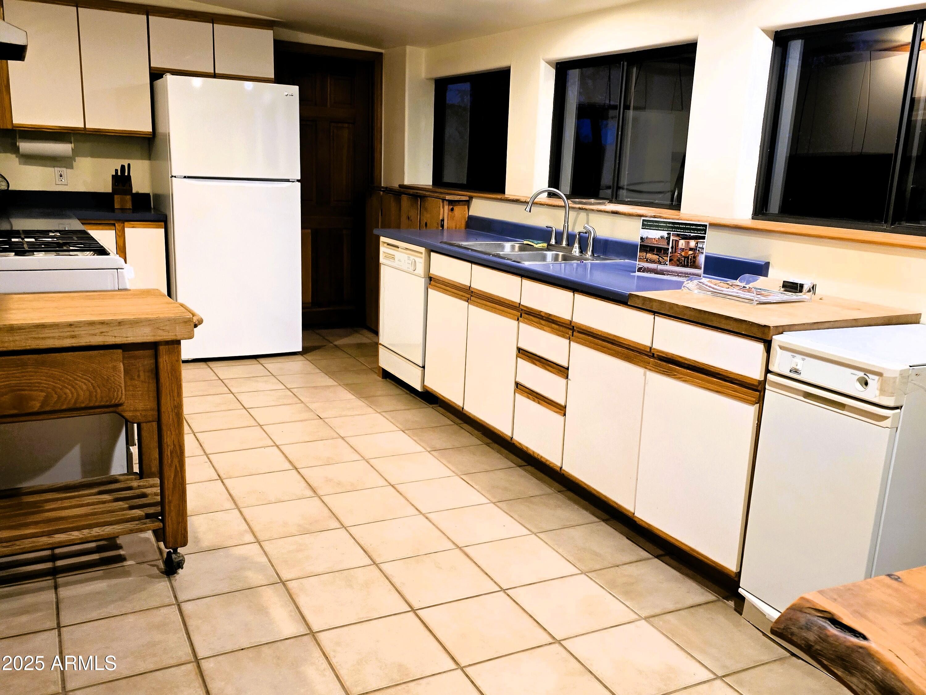 1642 East River Bend Road Camp Verde, AZ 86322 - Photo 17 of 38 Kitchen