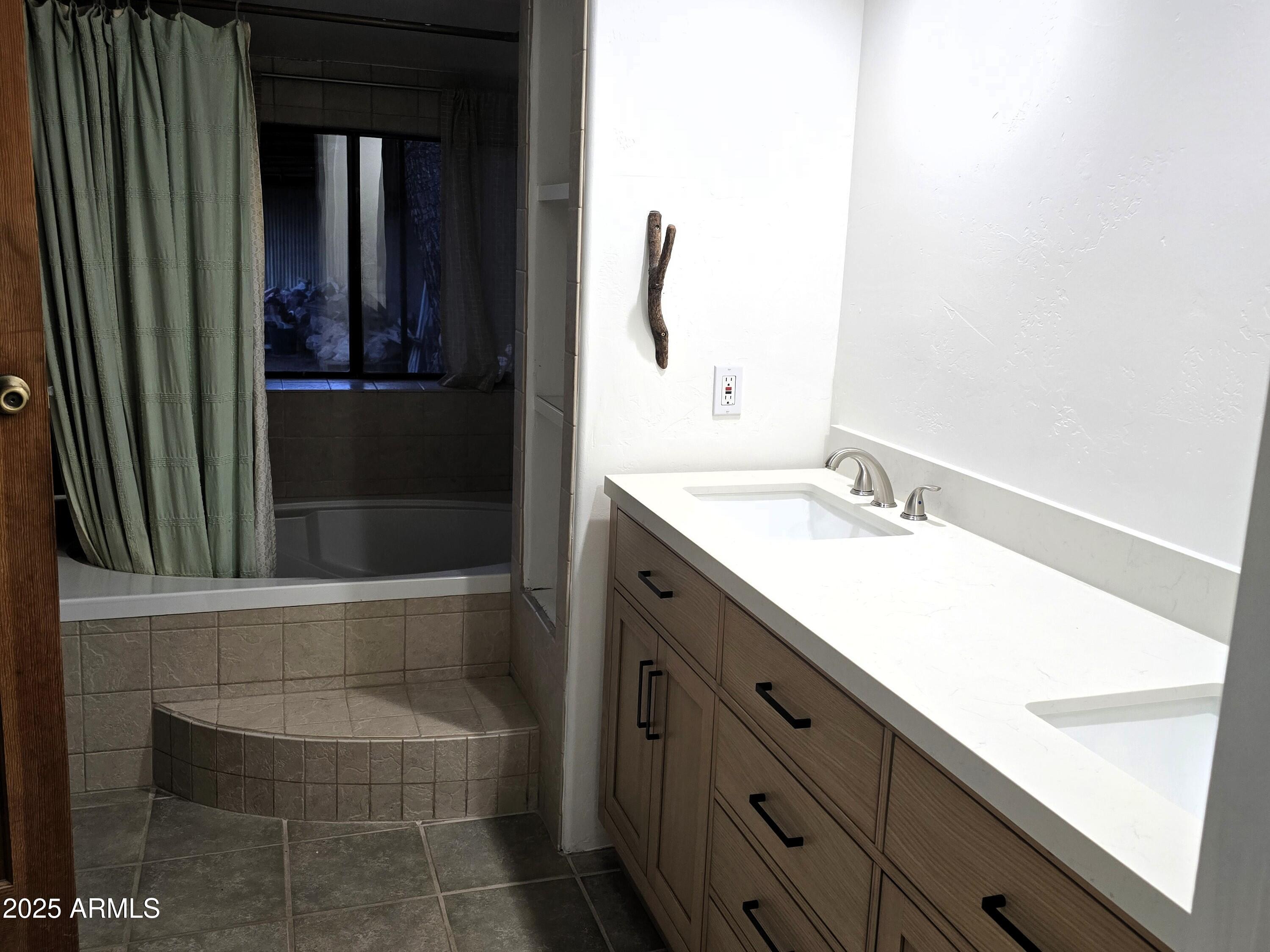 1642 East River Bend Road Camp Verde, AZ 86322 - Photo 30 of 38 Master Bath
