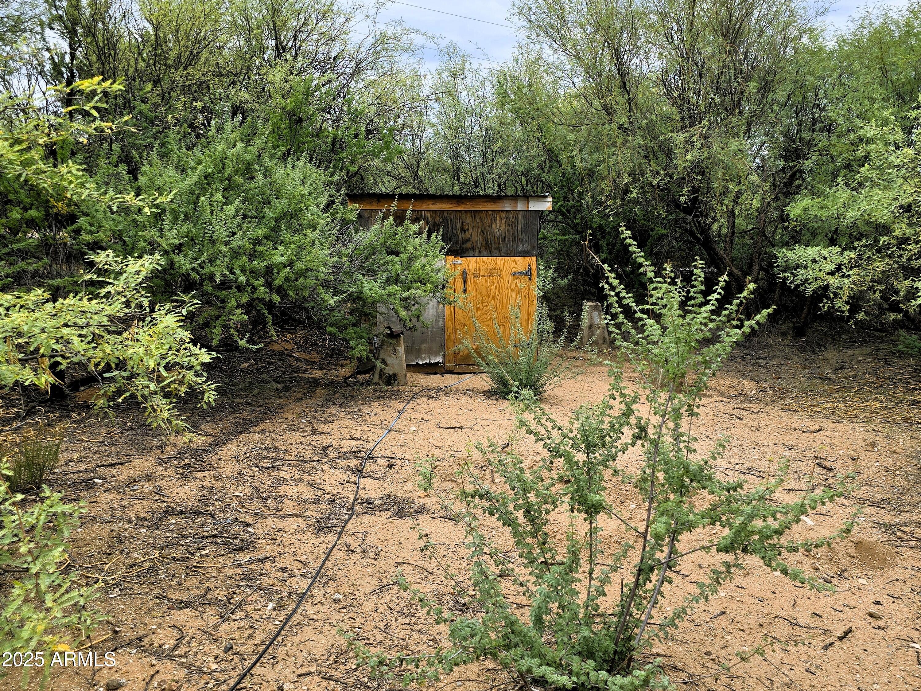 1642 East River Bend Road Camp Verde, AZ 86322 - Photo 34 of 38 well house