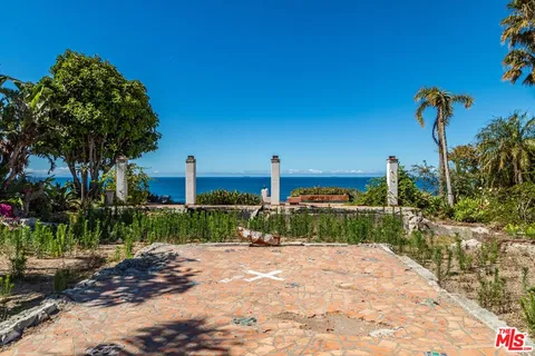 $5,495,000 | 21967 Pacific Coast Highway, Malibu, CA 90265