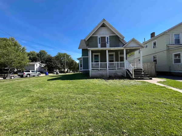 $234,900 | 802 South Memorial Drive, Appleton, WI 54911