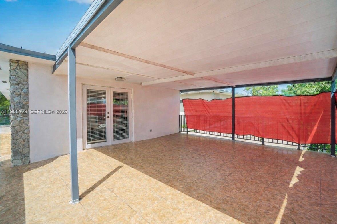 901 Northwest 22nd Place Miami, FL 33125 - Photo 31 of 52 a view of a indoor basketball court