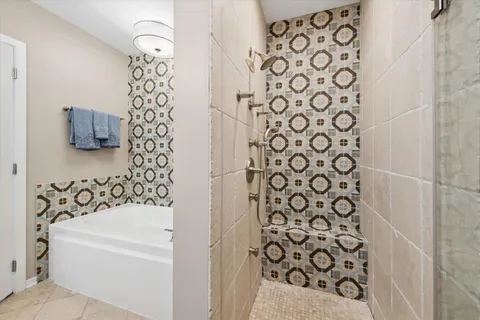 $675,000 | 500 West Superior Street, Unit 1602, Chicago, IL 60654