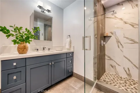 $698,000 | 125 Hurlbut Street, Unit 203, Pasadena, CA 91105