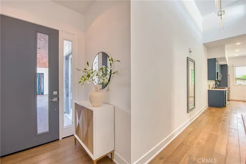 $698,000 | 125 Hurlbut Street, Unit 203, Pasadena, CA 91105
