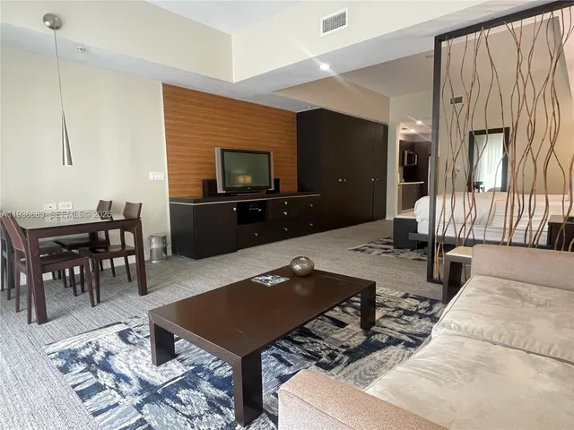 $125,000 | 5300 Northwest 87th Avenue, Unit 1103, Doral, FL 33178