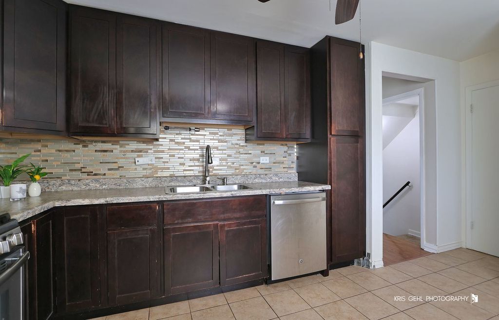 9550 Potter Road Des Plaines, IL 60016 - Photo 8 of 22