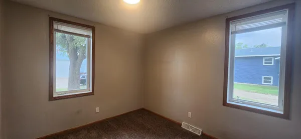 $174,000 | 834 2nd Street Northwest, Valley City, ND 58072