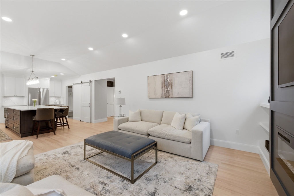 4 Aerial Street Lexington, MA 02421 - Photo 11 of 39