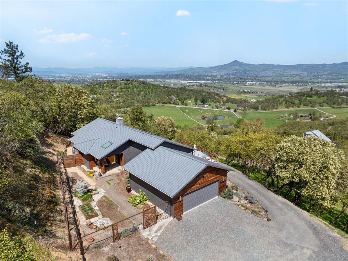 5229 Pioneer Road Medford, OR 97501 - Photo 1 of 62 Panoramic views, perfect location.