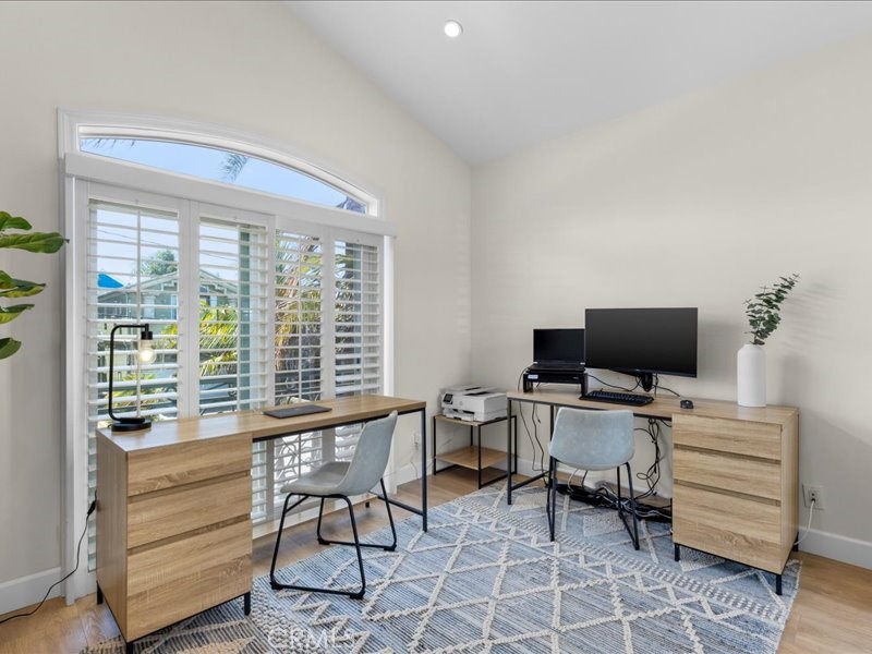 1729 Haynes Lane Redondo Beach, CA 90278 - Photo 28 of 44 a workspace with furniture and a window