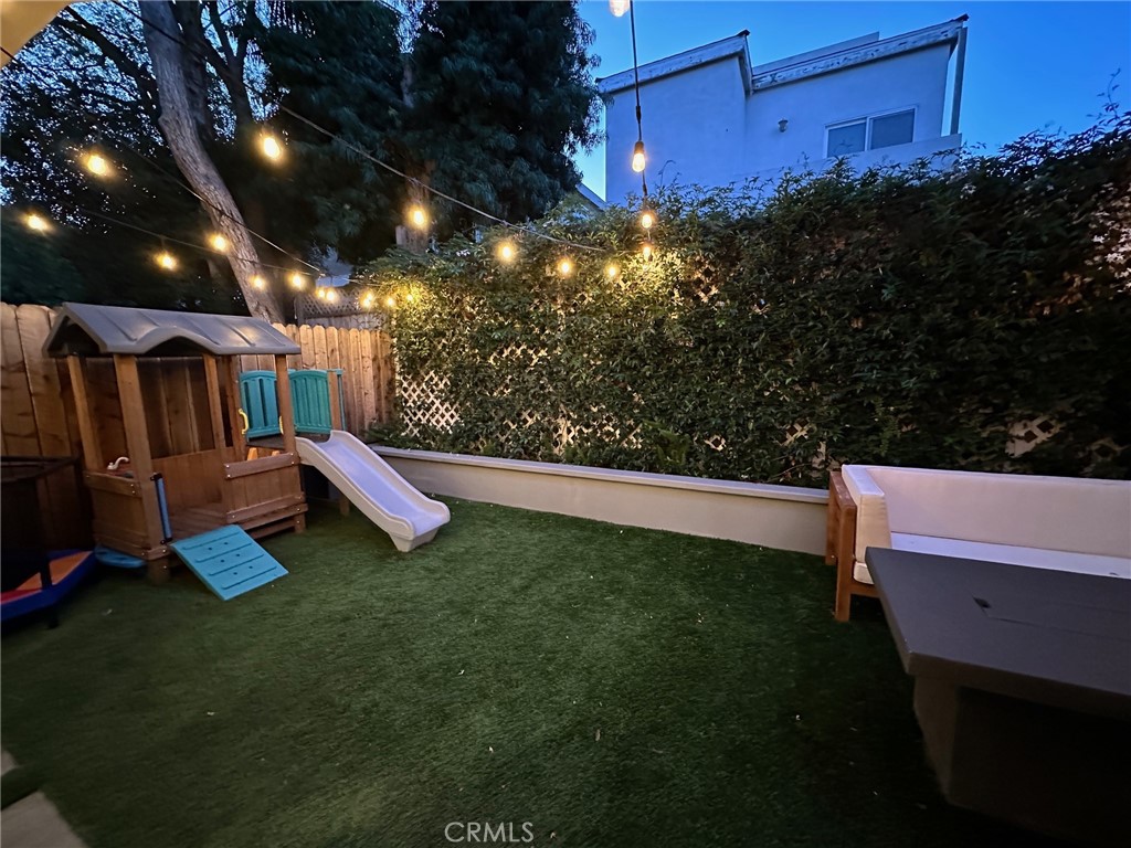 1729 Haynes Lane Redondo Beach, CA 90278 - Photo 43 of 44 a view of a chairs in a patio