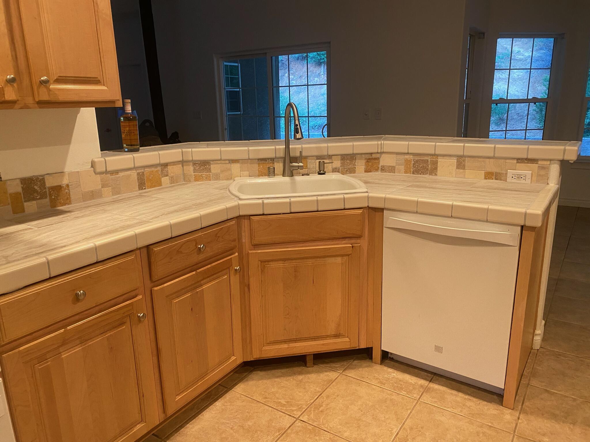 370 34N96 Lewiston, CA 96052 - Photo 12 of 30 a sink with white cabinets