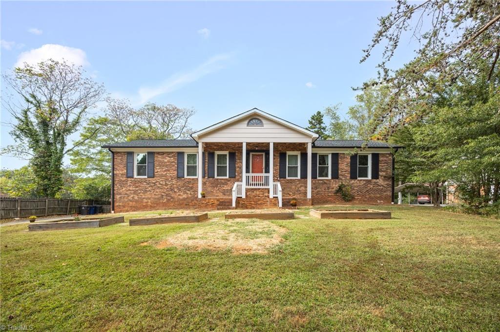 3151 Broadview Road Pfafftown, NC 27040 - Photo 1 of 25 Gallery Image 1