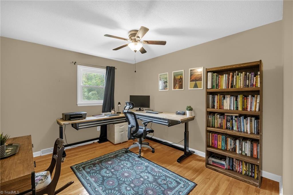 3151 Broadview Road Pfafftown, NC 27040 - Photo 16 of 25 Gallery Image 16