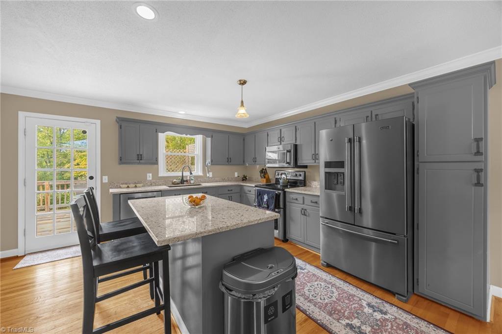 3151 Broadview Road Pfafftown, NC 27040 - Photo 6 of 25 Gallery Image 6