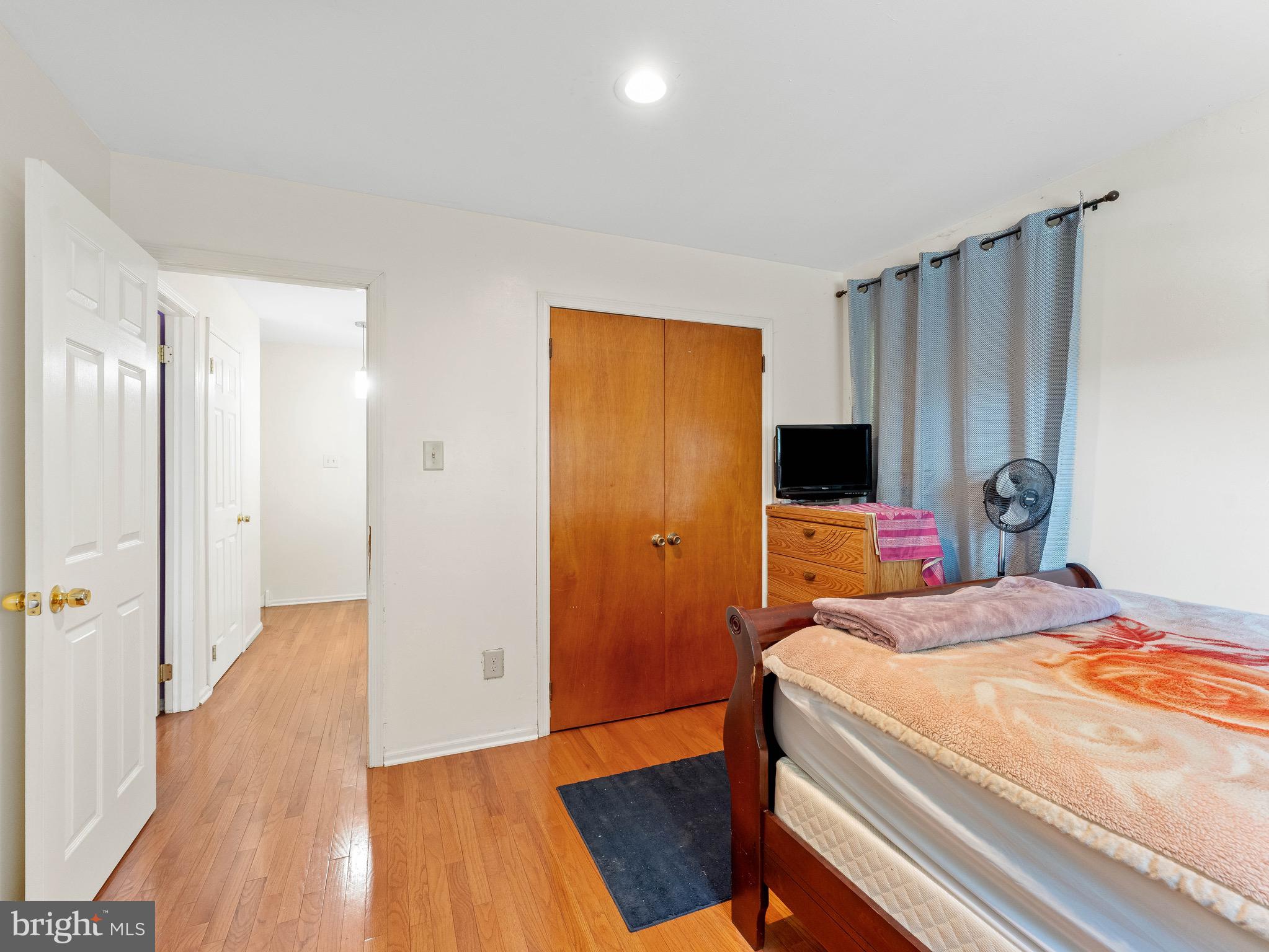 122 Abbey Road Voorhees, NJ 08043 - Photo 27 of 36