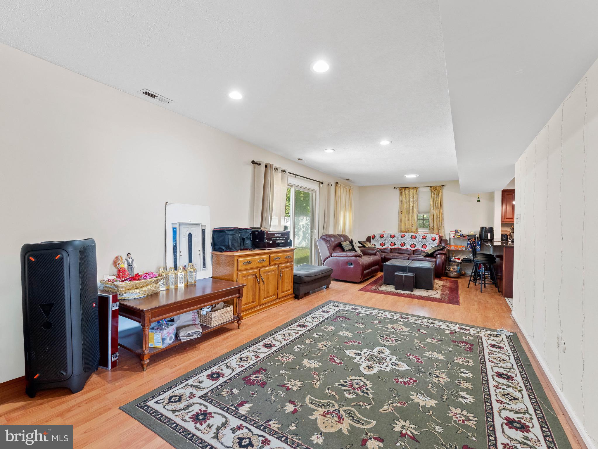122 Abbey Road Voorhees, NJ 08043 - Photo 9 of 36