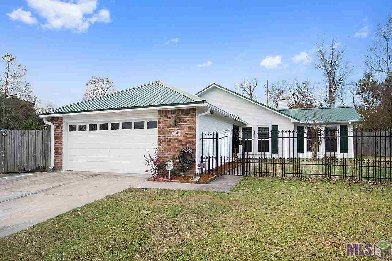 1302 Magnolia Ridge Drive Baton Rouge, LA 70816 - Photo 1 of 11