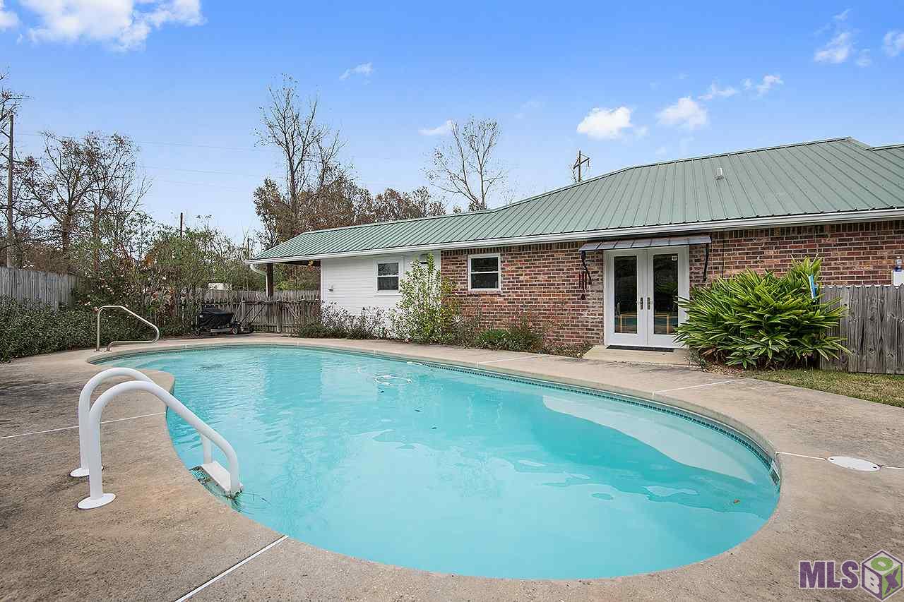 1302 Magnolia Ridge Drive Baton Rouge, LA 70816 - Photo 9 of 11