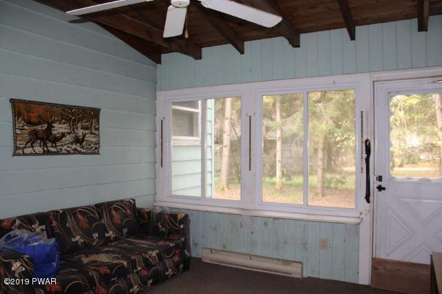 103 Steiner Road Tafton, PA 18464 - Photo 12 of 19 12. heated breezeway - Copy - Copy - Cop