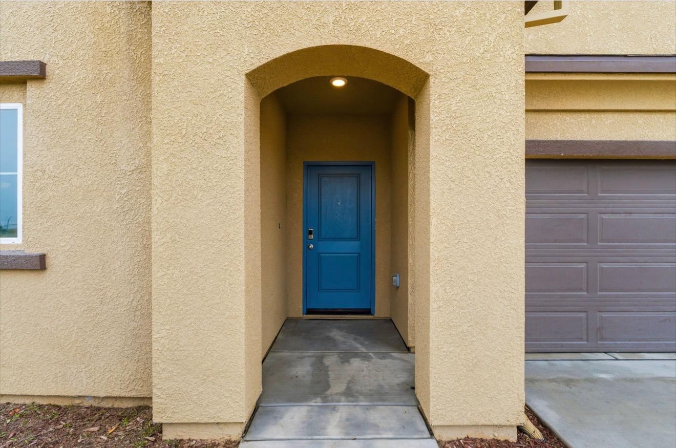 1462 Randy Court Fowler, CA 93625 - Photo 2 of 27