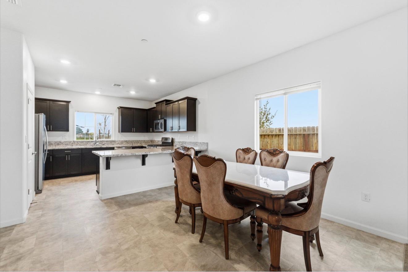 1462 Randy Court Fowler, CA 93625 - Photo 5 of 27