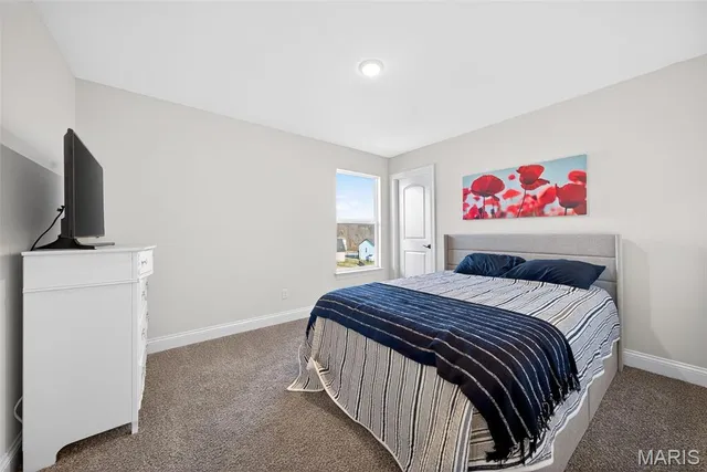 $575,000 | 378 Valley Bluff Drive, Wentzville, MO 63385