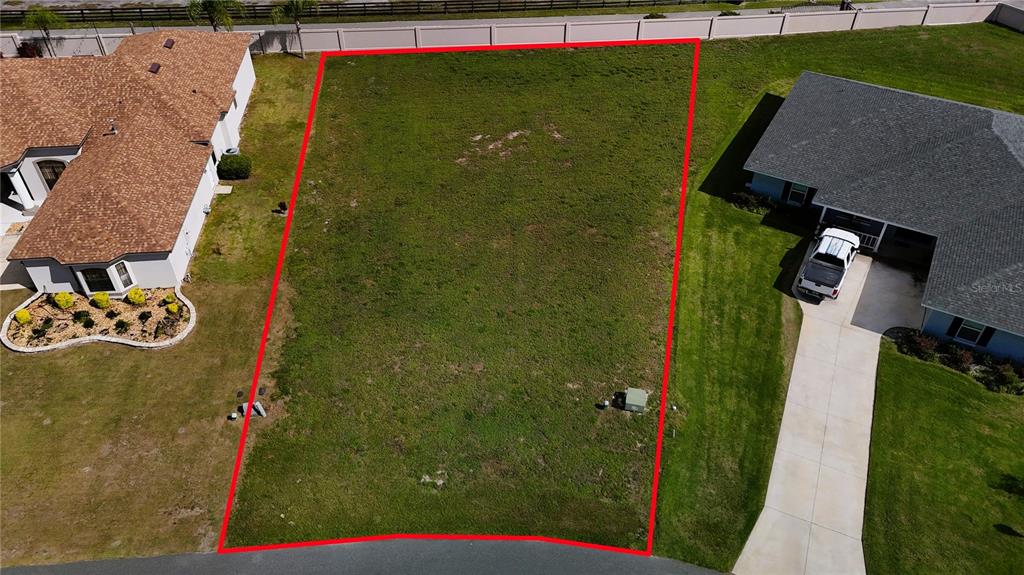 817 Oaks Shores Road Leesburg, FL 34748 - Photo 3 of 10