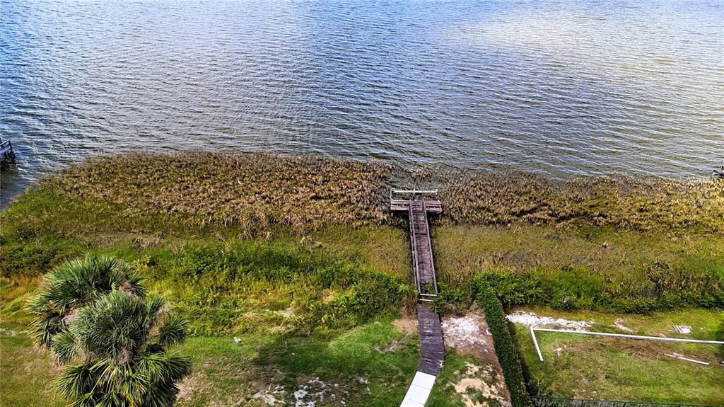 817 Oaks Shores Road Leesburg, FL 34748 - Photo 8 of 10 a view of sky from window