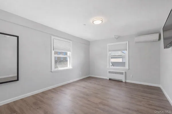 $3,500 | 61 Neptune Boulevard, Unit 2B, Long Beach, NY 11561