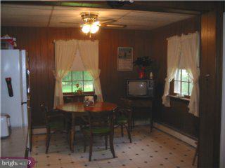 413 Earlington Road Havertown, PA 19083 - Photo 5 of 6