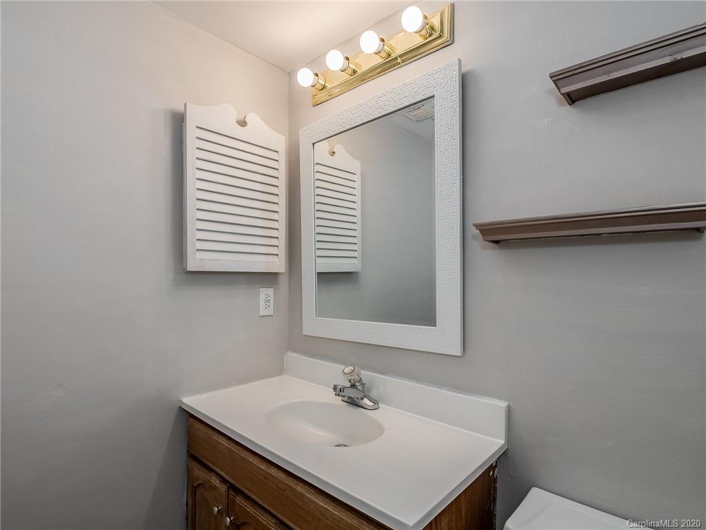 11044 Cedar View Road Charlotte, NC 28226 - Photo 11 of 13 Gallery Image 11