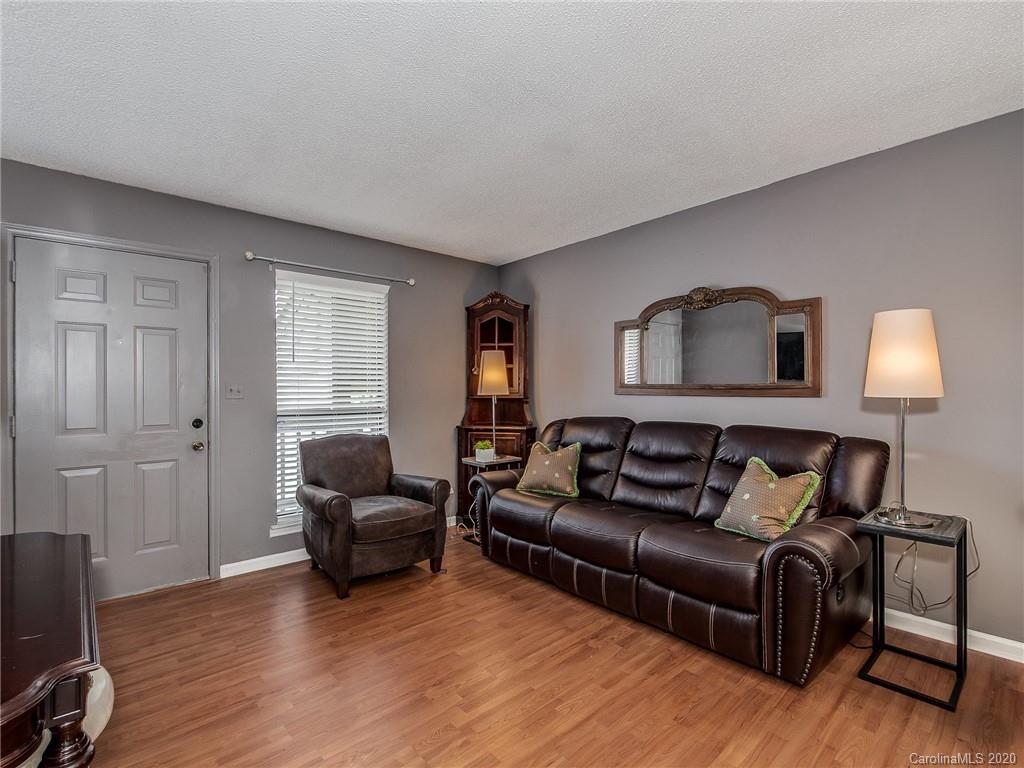 11044 Cedar View Road Charlotte, NC 28226 - Photo 4 of 13 Gallery Image 4