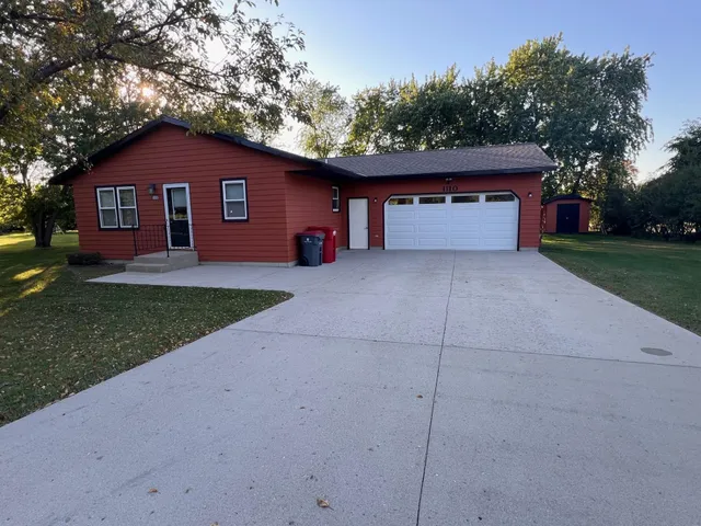 $325,000 | 1110 Eckert Street Northwest, Alexandria, MN 56308