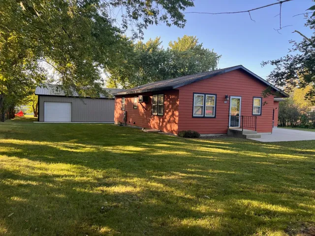 $325,000 | 1110 Eckert Street Northwest, Alexandria, MN 56308