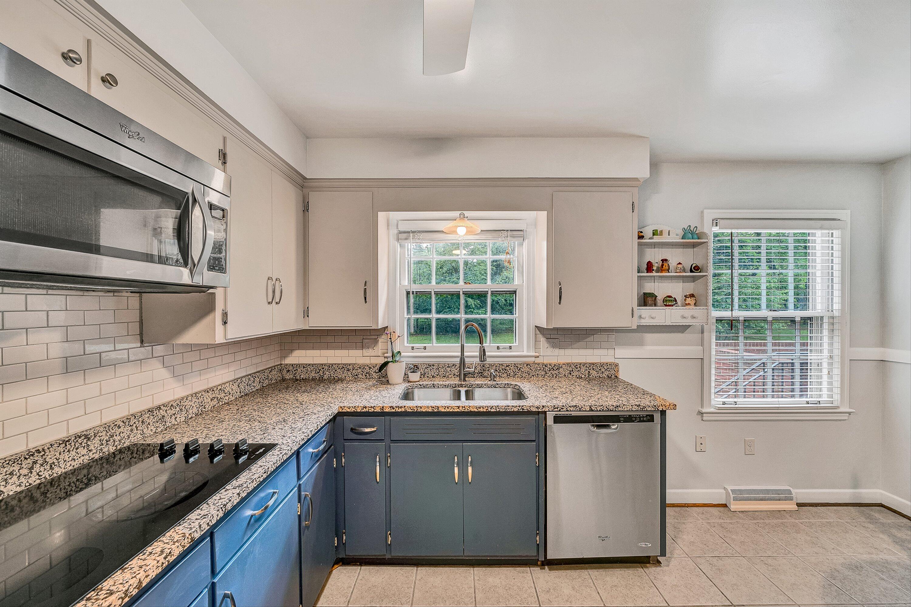 3416 Grandin Road Southwest Roanoke, VA 24018 - Photo 15 of 45 14-VM-08835