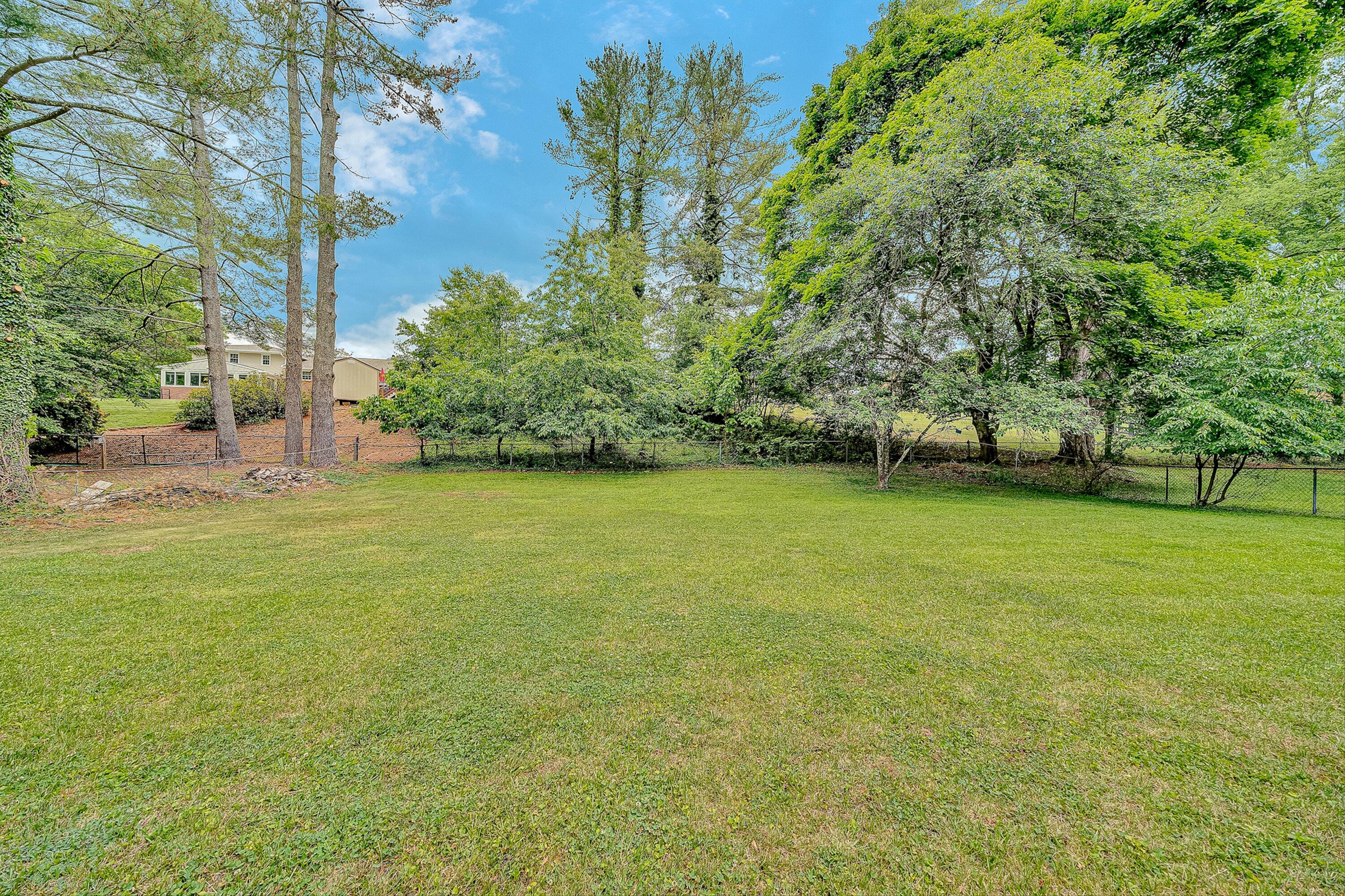 3416 Grandin Road Southwest Roanoke, VA 24018 - Photo 40 of 45 39-VM-08781