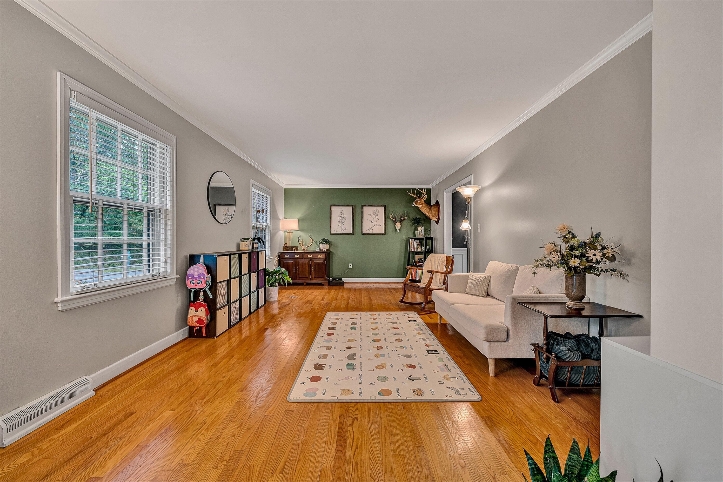 3416 Grandin Road Southwest Roanoke, VA 24018 - Photo 7 of 45 06-VM-08799