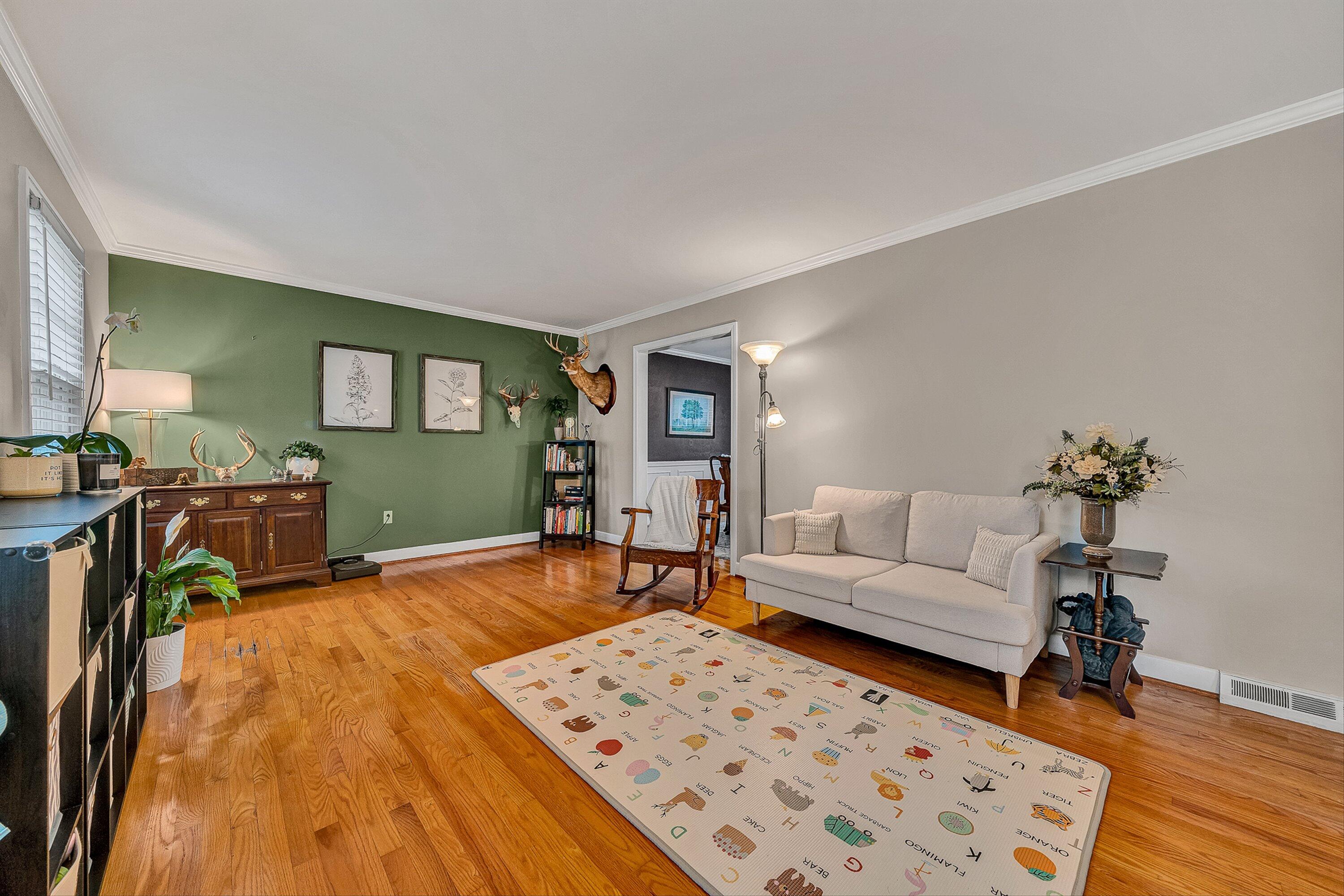 3416 Grandin Road Southwest Roanoke, VA 24018 - Photo 8 of 45 07-VM-08802