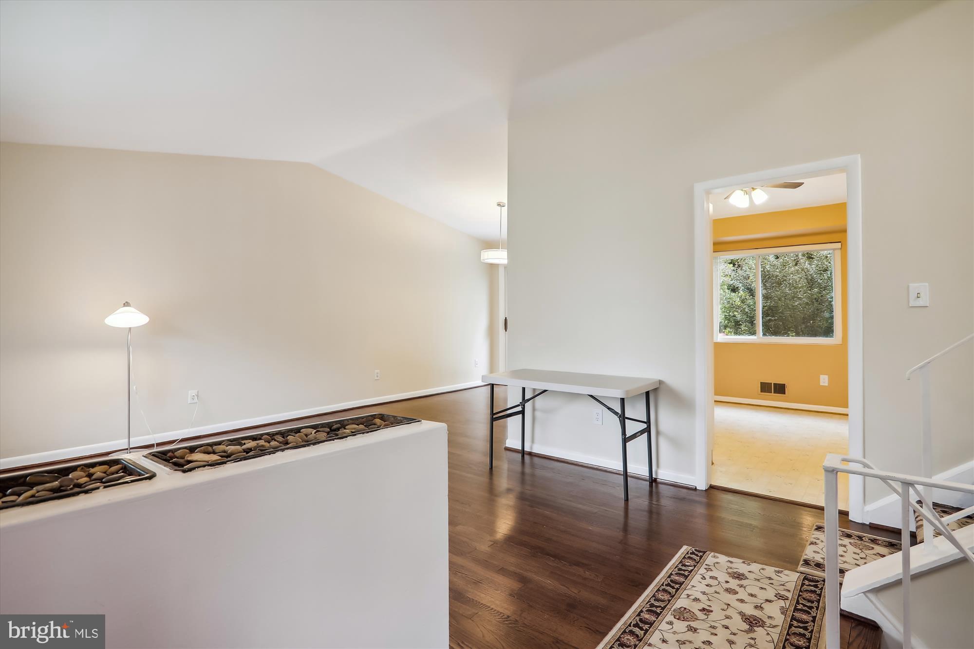 815 Malta Lane Silver Spring, MD 20901 - Photo 13 of 85 Foyer