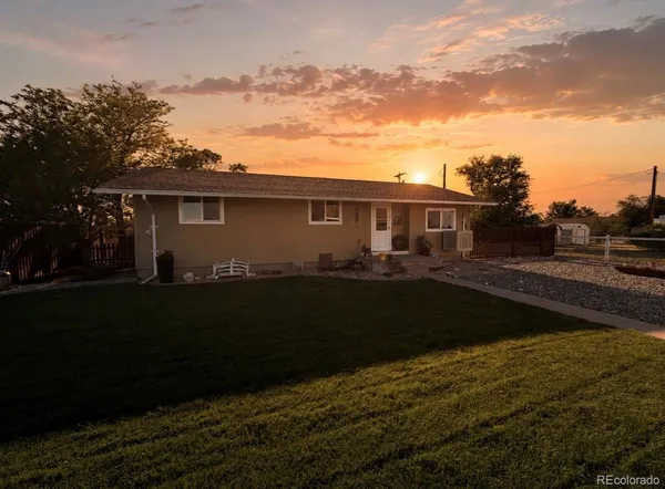 $2,300 | 279 East 5th Avenue, Byers, CO 80103