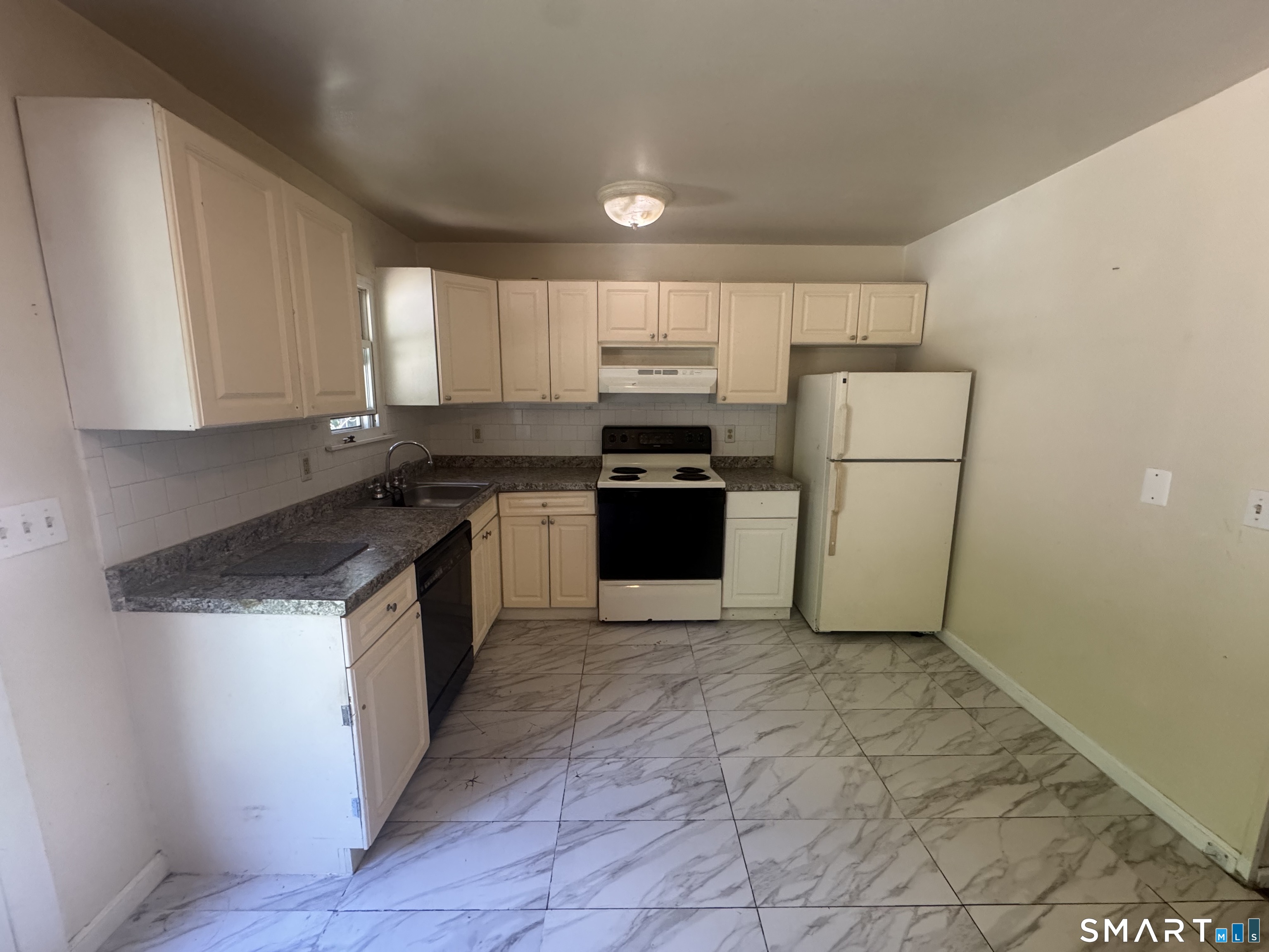 5 Ridge Road, Unit 10 Naugatuck, CT 06770 - Photo 7 of 15